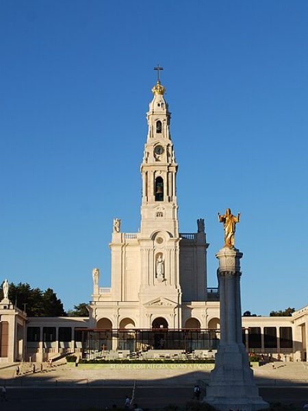 Santuario_de_Fatima_-_Vista_geral.jpg